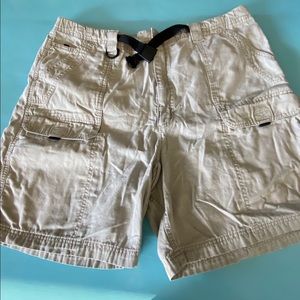VF Jeanswear LP Mens Beige Cargo Shorts size 40